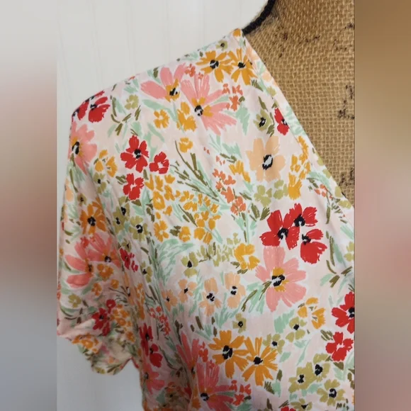 NEW SHORE Willow Romper in Muddled Bloom Size Small Boho Vacation Cottagecore - Picture 5 of 16